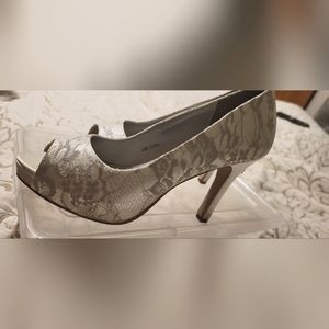 White and Silver lace wedding pumps